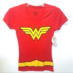 NEW WONDER WOMAN Shirt Small DC Top